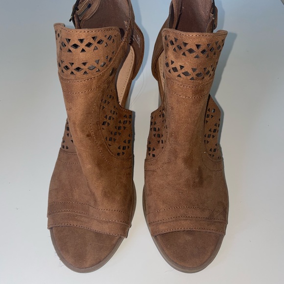 American eagle 8 1/2 - Picture 2 of 4